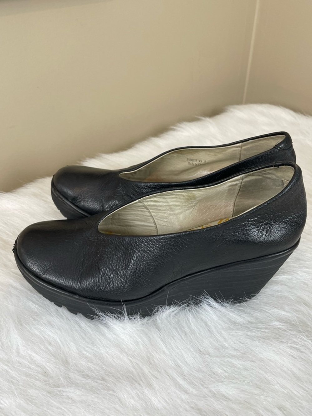 Fly London Yaz Black Leather Wedge Slip-Ons 39/ 8
